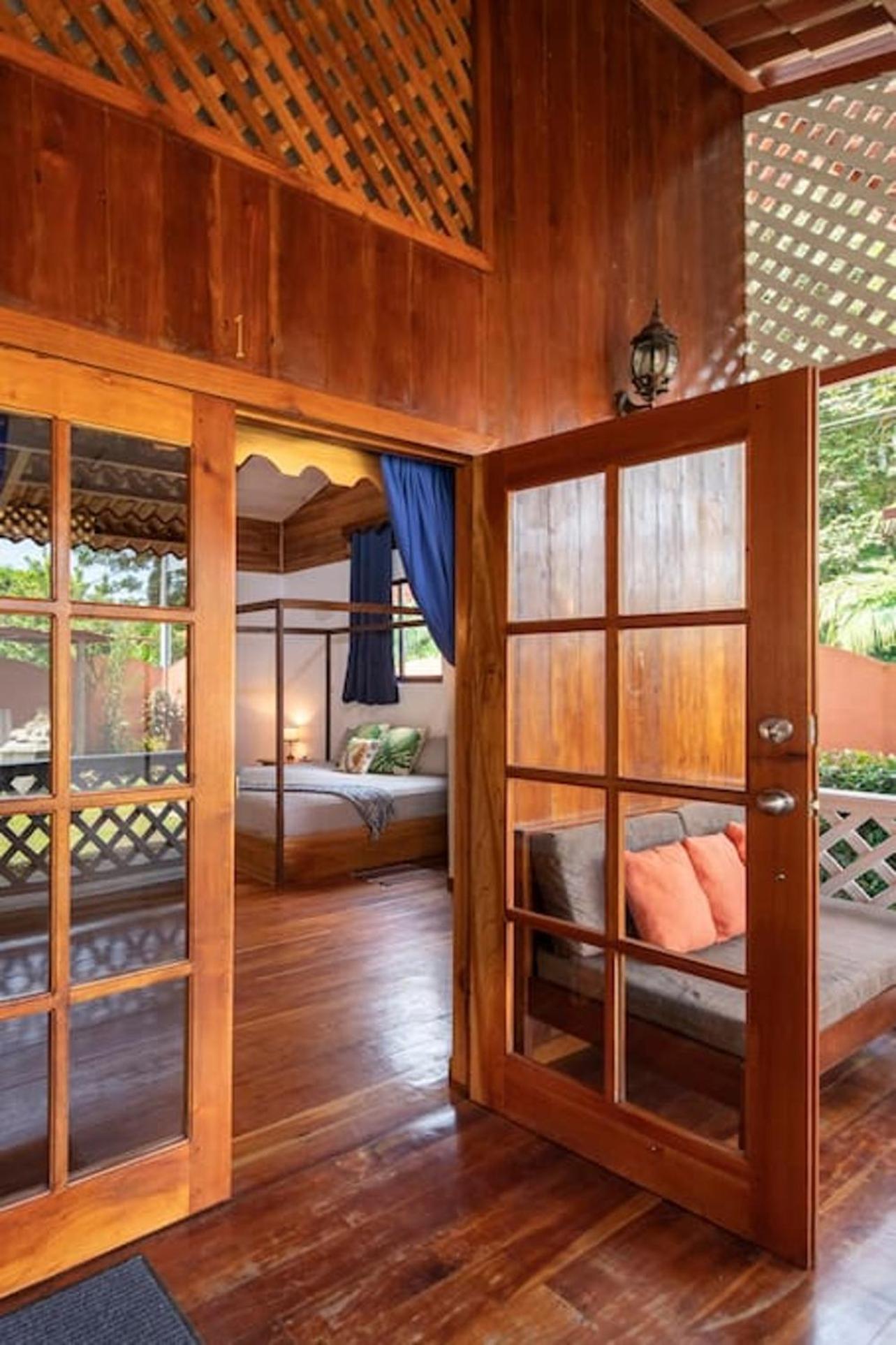 Poolside Beach House At Pangea Lodge Manzanillo  Εξωτερικό φωτογραφία