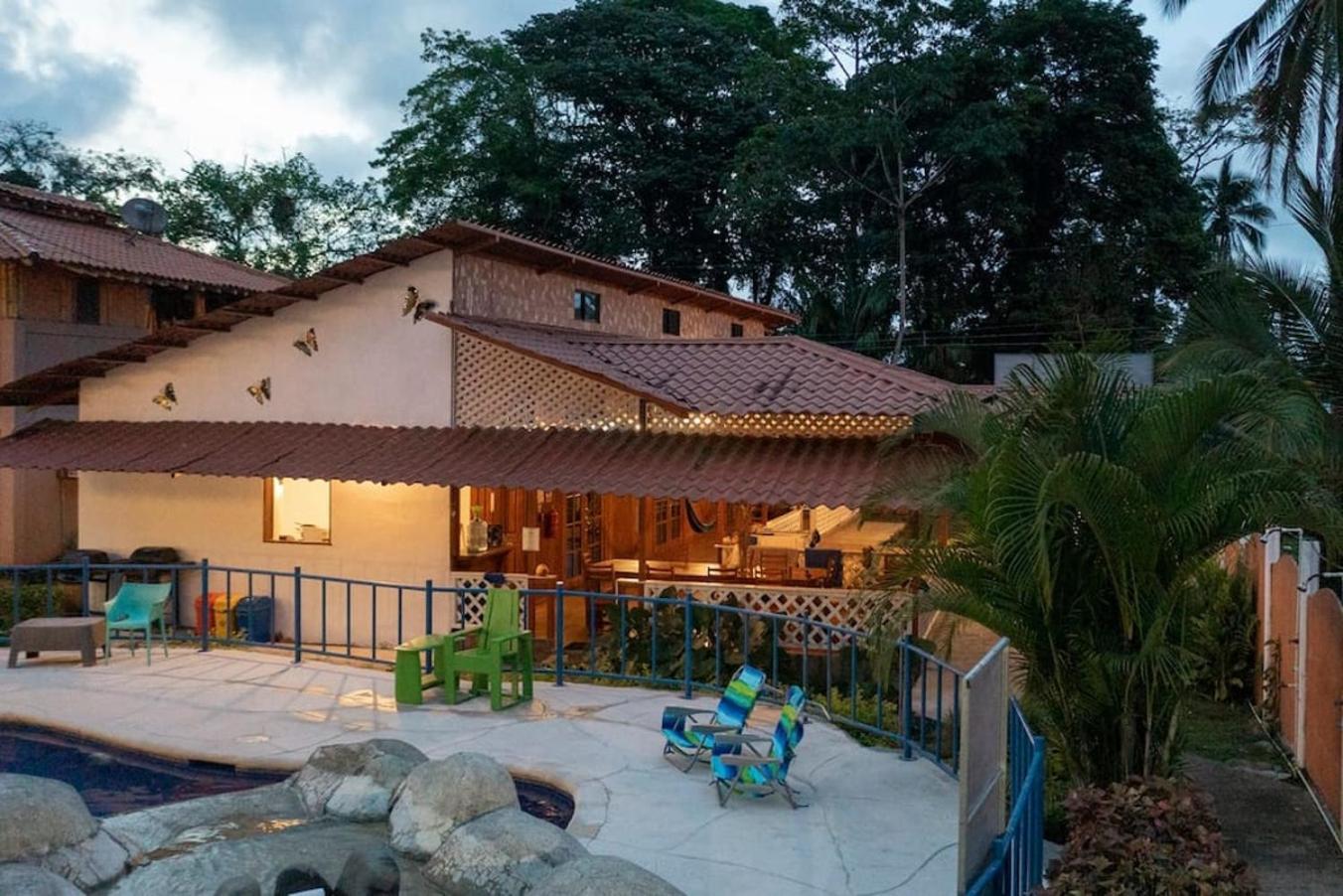 Poolside Beach House At Pangea Lodge Manzanillo  Εξωτερικό φωτογραφία